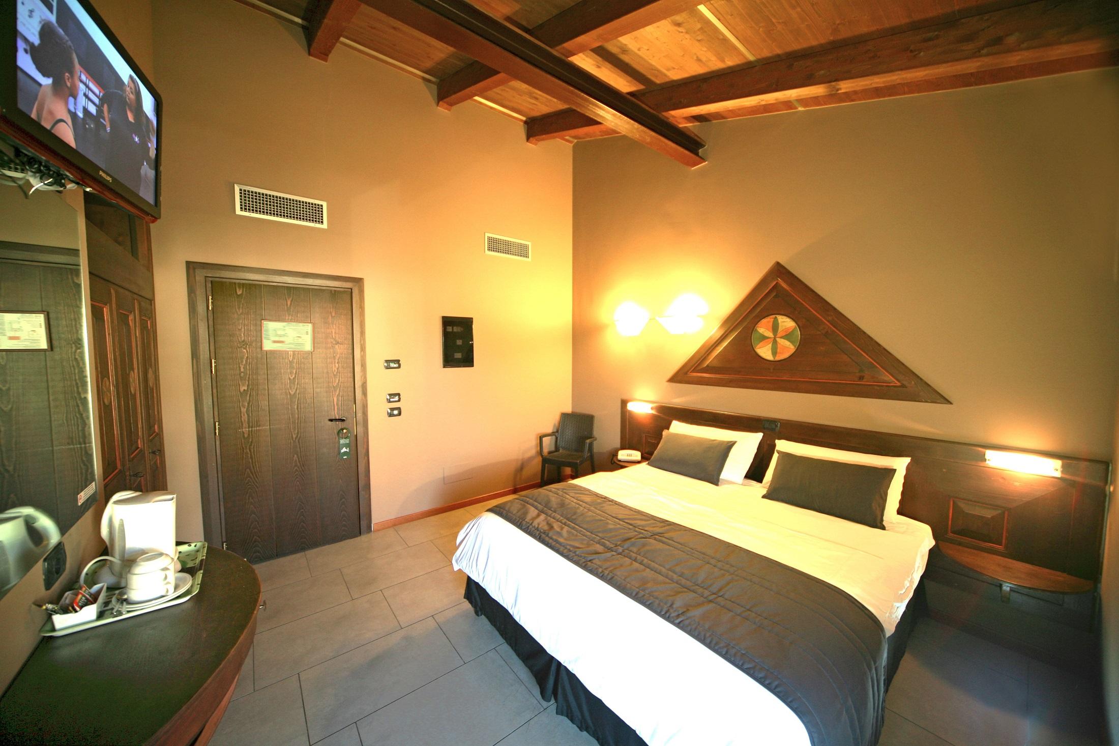 Hotel La Pauel Сирмионе Экстерьер фото