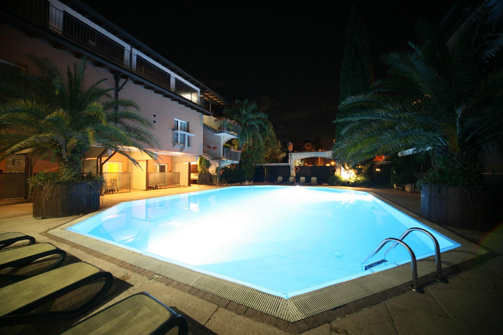Hotel La Pauel Сирмионе Экстерьер фото
